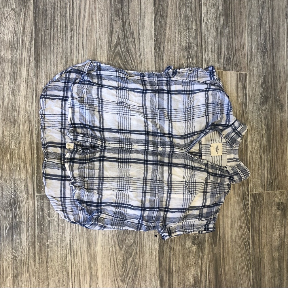 American eagle plaid top